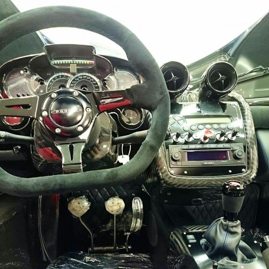  Pagani Zonda 760 Roadster 2015 года  (фото 5 из 5)